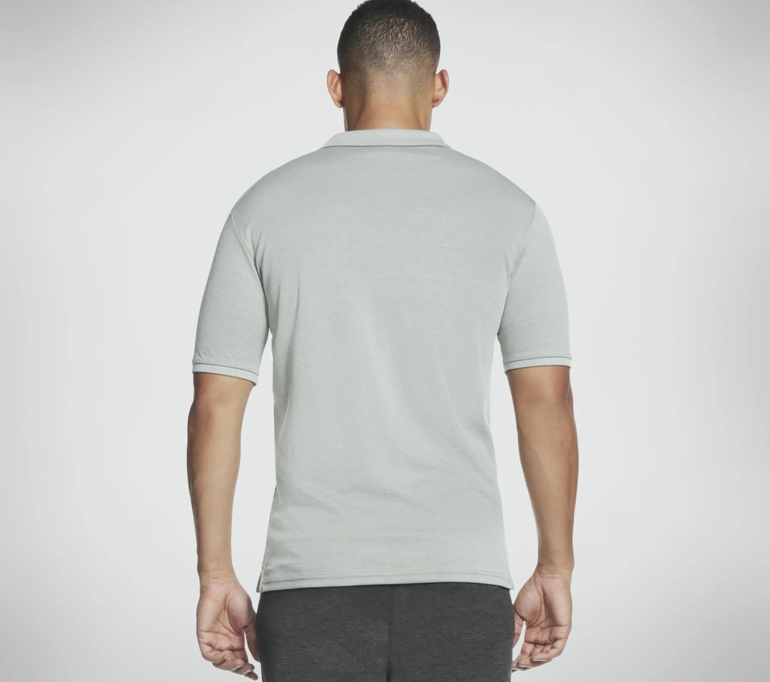 skechers_apparel_off_duty_1.webp SKECHERS Apparel Off Duty Polo Shirt CINZENTO CLARO / VERDE Shop